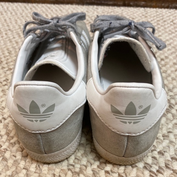 Womens Adidas Gazelle size 6.5 - Picture 2 of 6